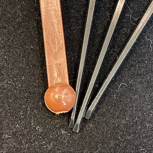 Vintage Lot of 4, “The Waldorf-Astoria” and “Bull and Bear” Swizzle Sticks - Picture 4 of 11